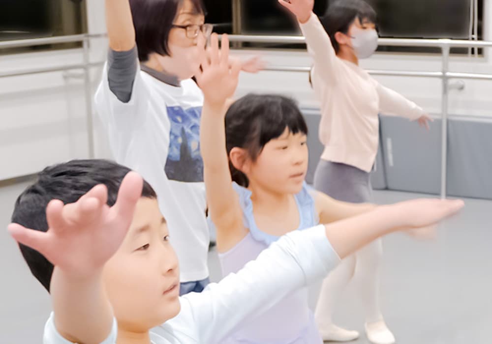 無料体験レッスンへの誘い：福本まゆみモダンバレエアート：大阪・服部緑地・豊中