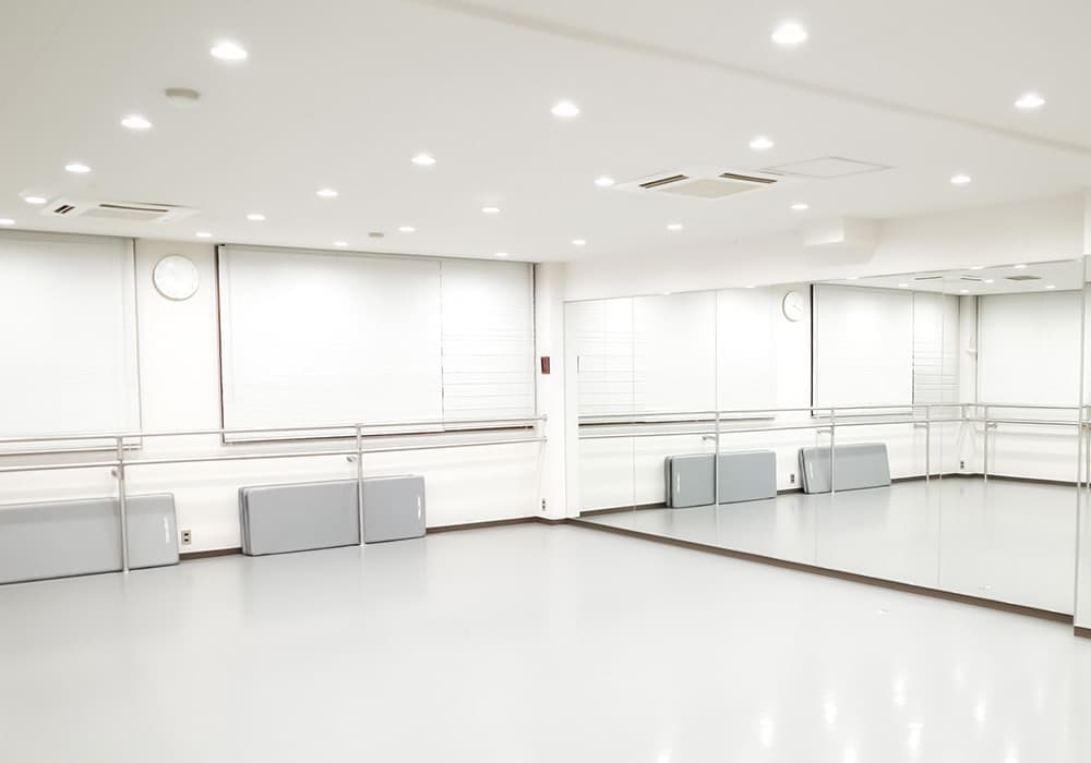 随時スタジオ見学やご説明を承ります：福本まゆみモダンバレエアート：大阪・服部緑地・豊中