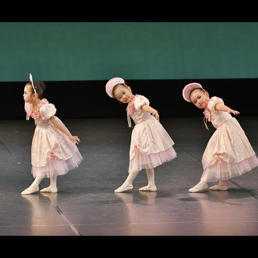 第１部　小品集・おもちゃ箱：福本まゆみモダンバレエアート：大阪・服部緑地・豊中