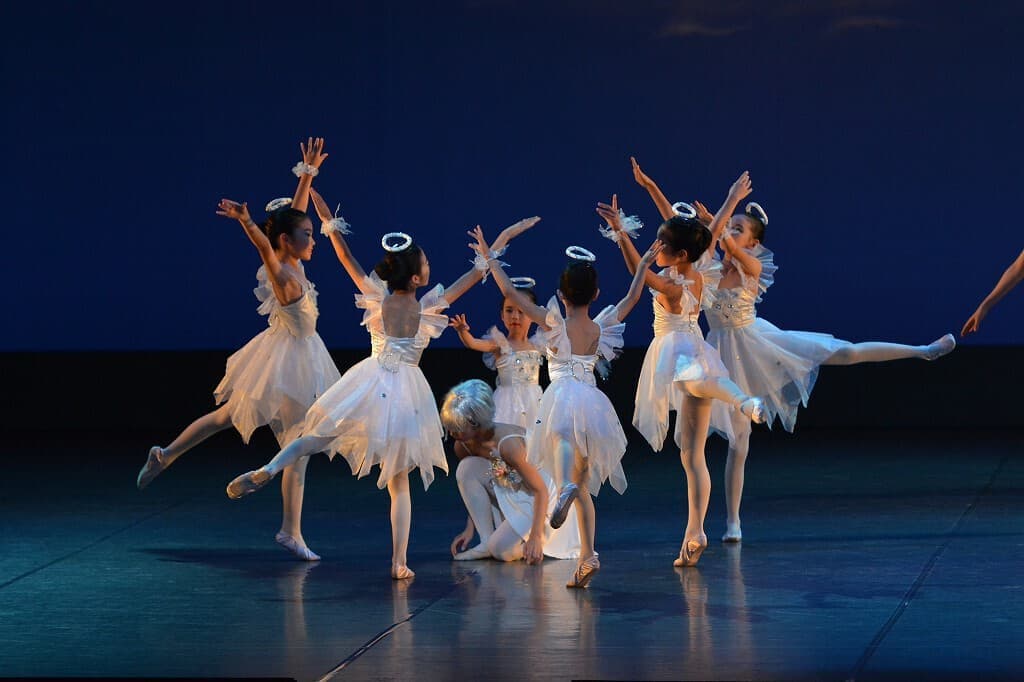 「モモ」福本まゆみモダンバレエアート第17回発表会：福本まゆみモダンバレエアート：大阪・服部緑地・豊中