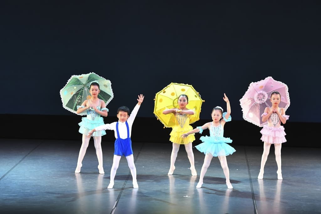 福本まゆみモダンバレエアート第６回ミニコンサート：福本まゆみモダンバレエアート：大阪・服部緑地・豊中